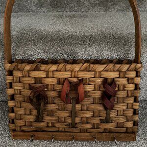 Charming Vintage Woven Wall Hanging Mail Basket with Key Hooks
